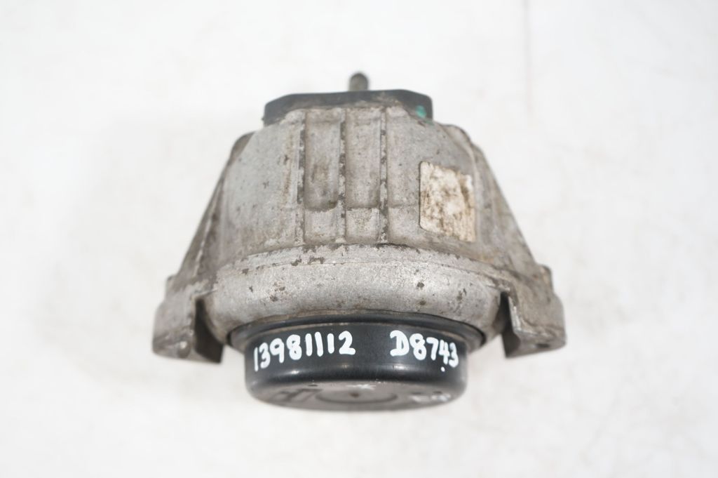 Engine mount bracket (8)