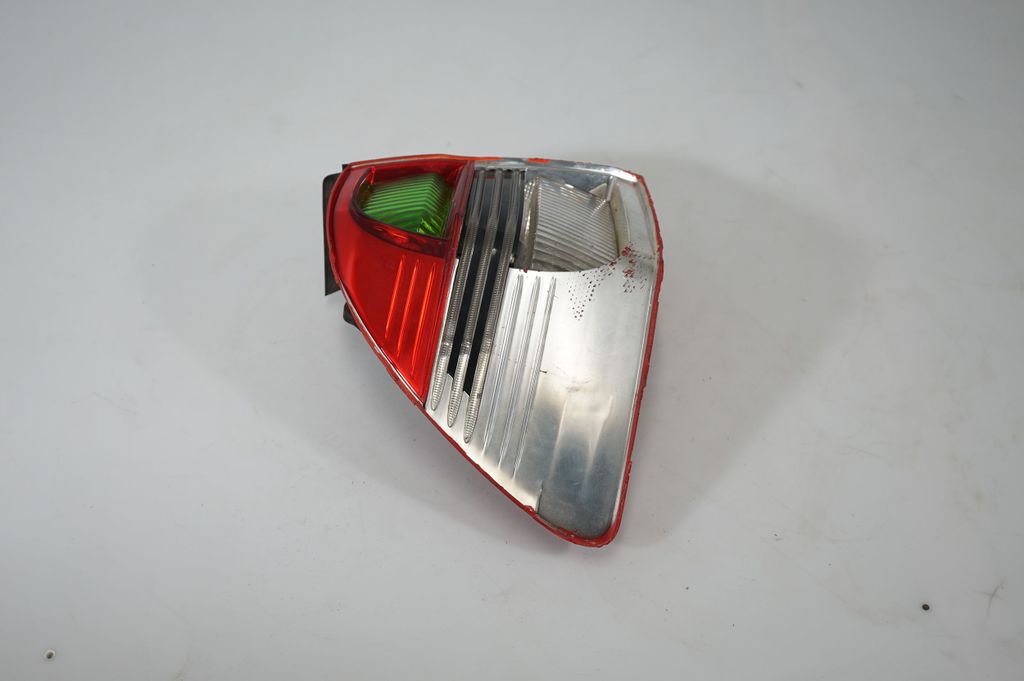 Rear/tail lights (4)