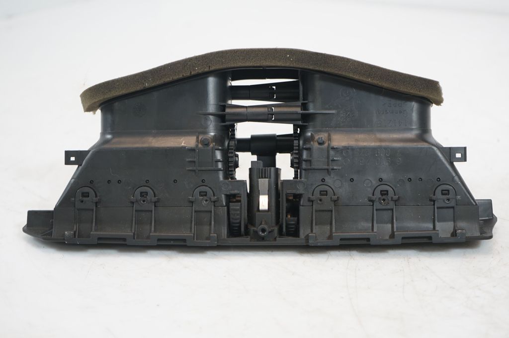 Dash center air vent grill (9)