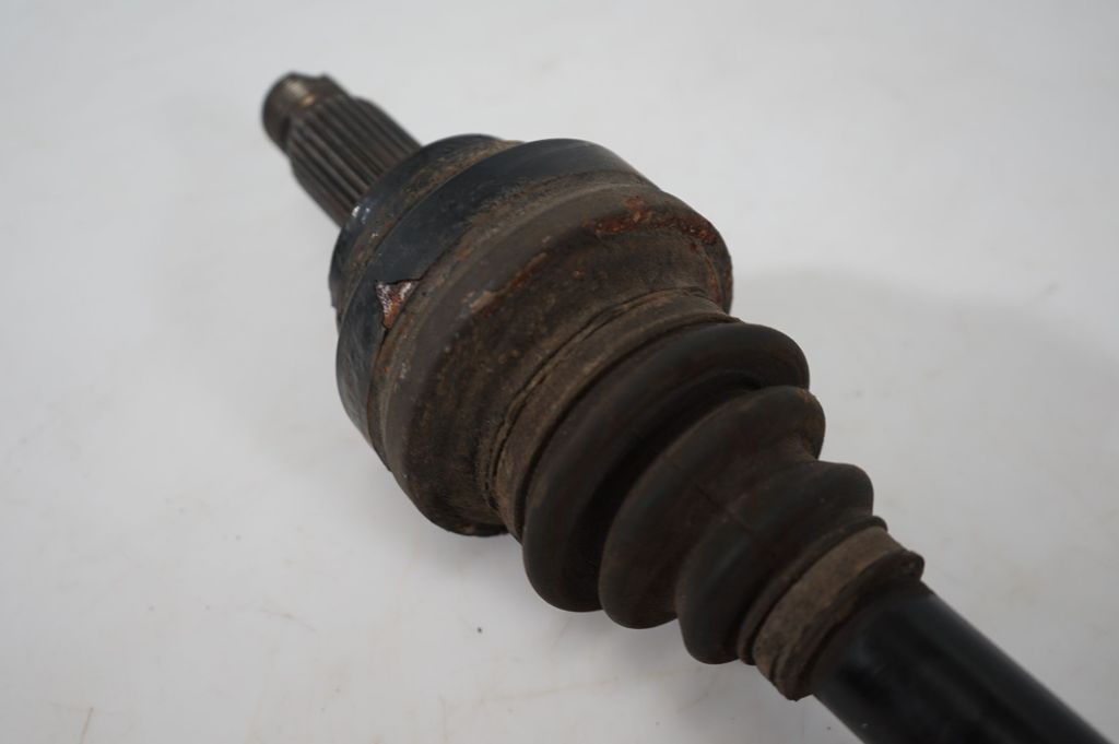 Rear driveshaft (7)