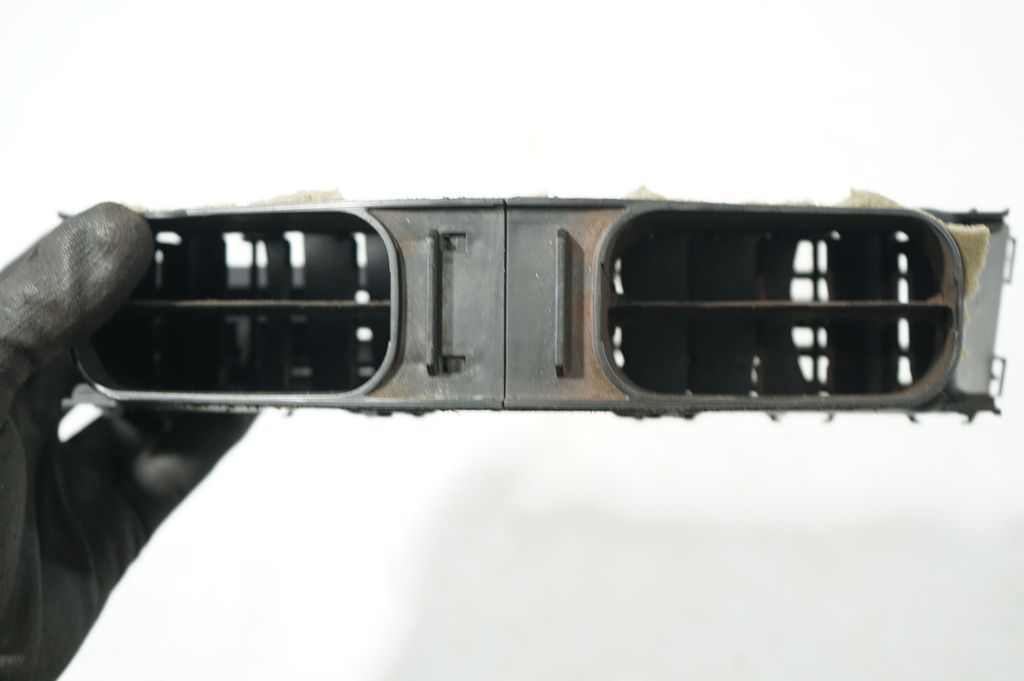 Dash center air vent grill (6)