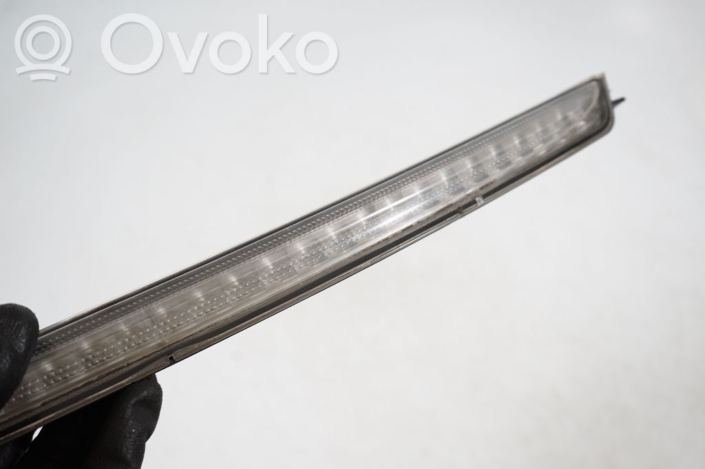 Third/center stoplight (9)