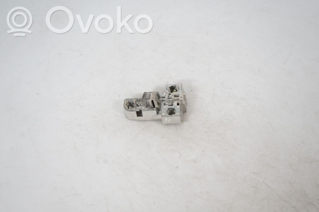 Tail light bulb cover holder (3)