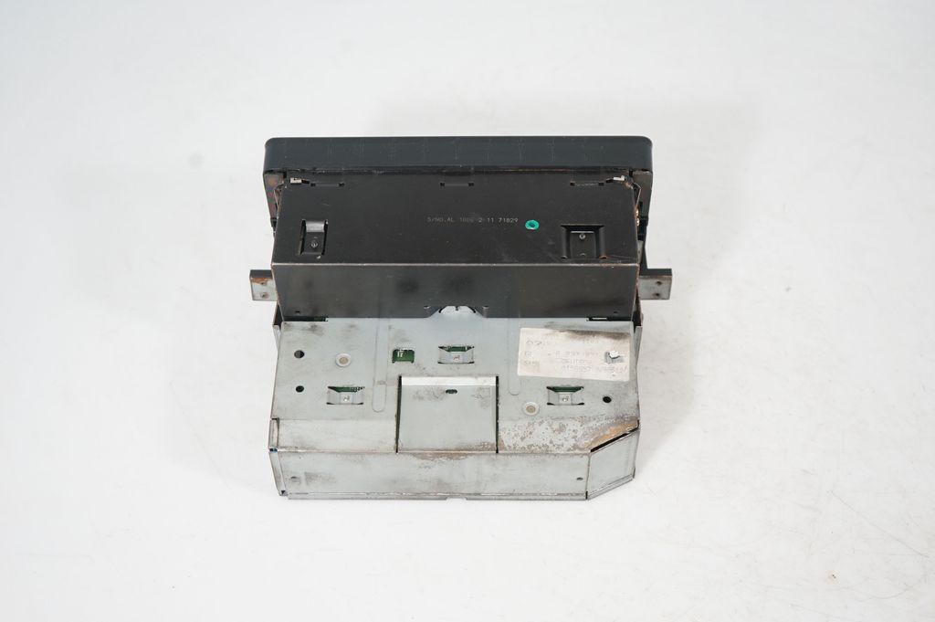 Radio/CD/DVD/GPS head unit (5)