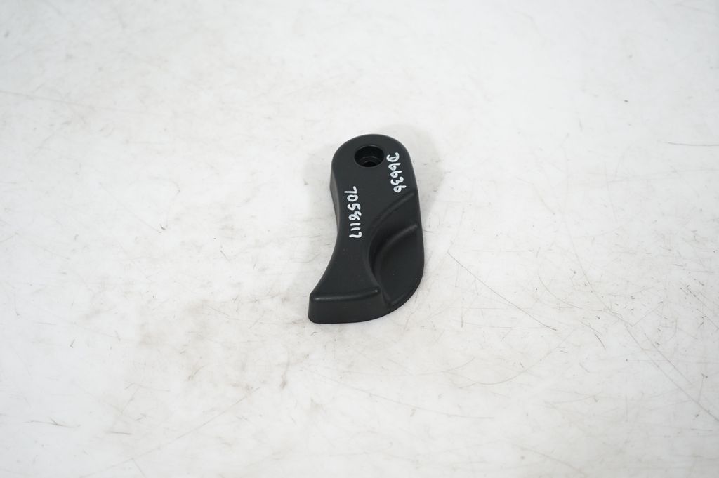 Engine bonnet (hood) release handle (2)