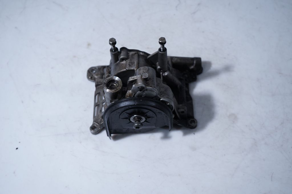 Oil pump (3)