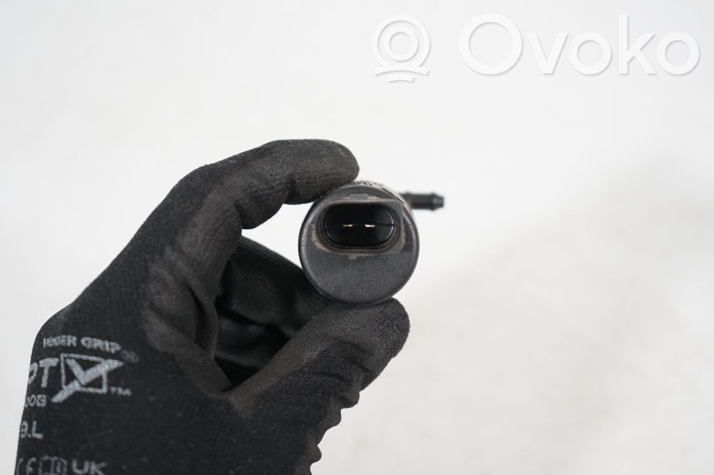 Windscreen/windshield washer pump (5)