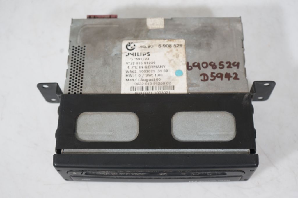 Navigation unit CD/DVD player (9)