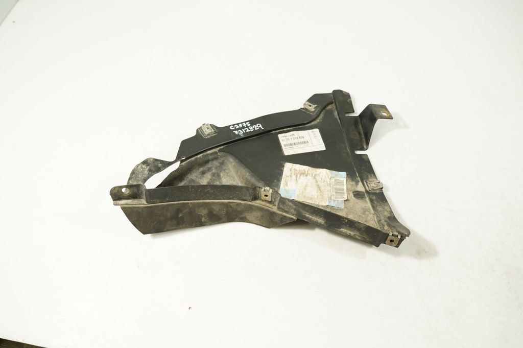 Front wheel arch liner splash guards (6)