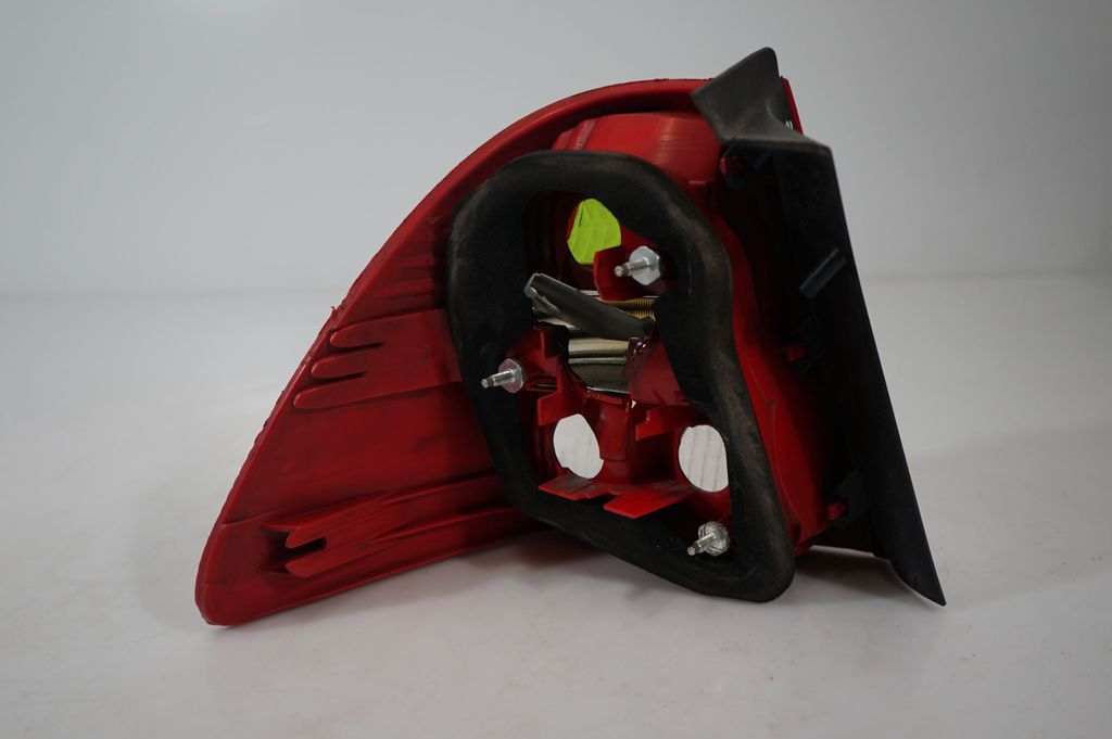 Rear/tail lights (7)