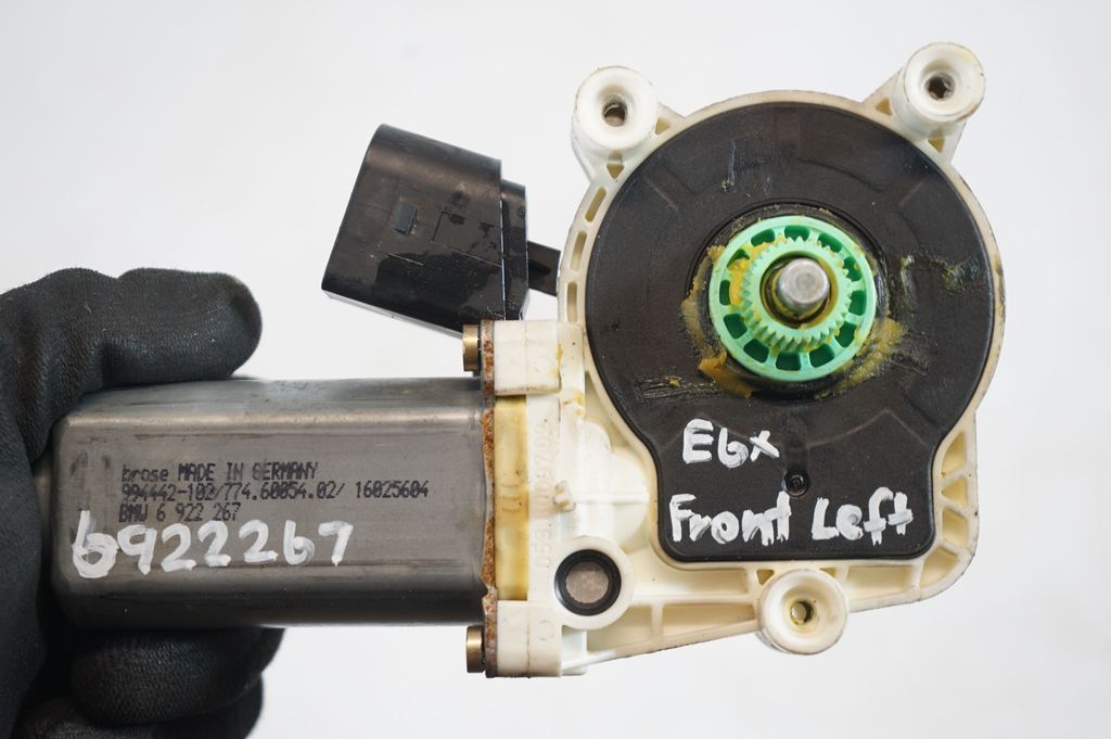 Front door window regulator motor (7)