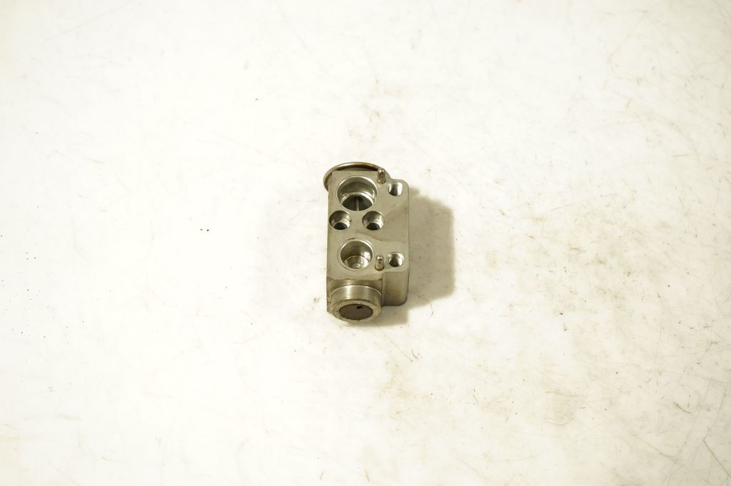 Air conditioning (A/C) expansion valve (4)