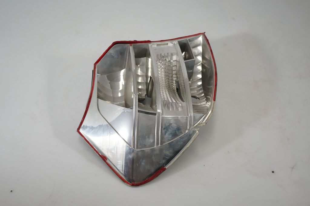 Rear/tail lights (4)