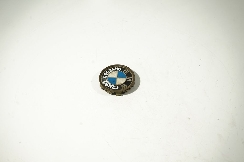 Original wheel cap (2)