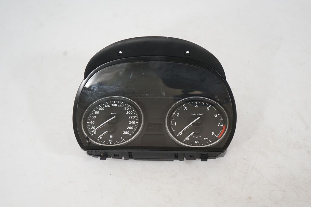 Speedometer (instrument cluster)