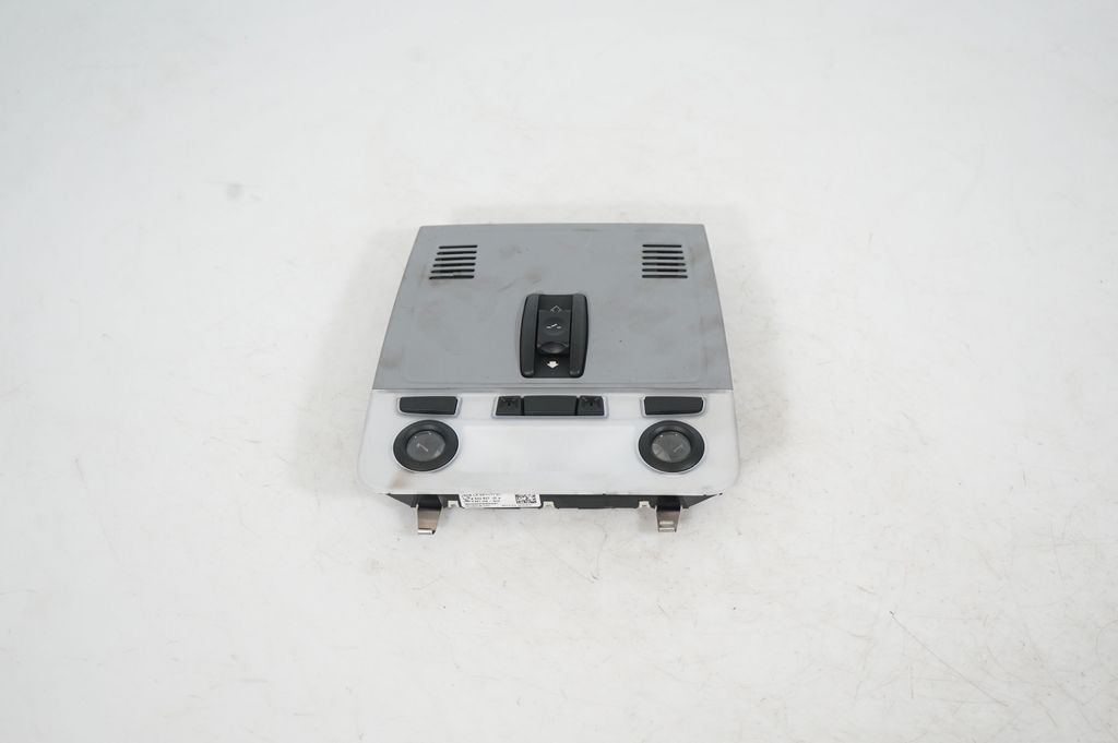 Front seat light (3)