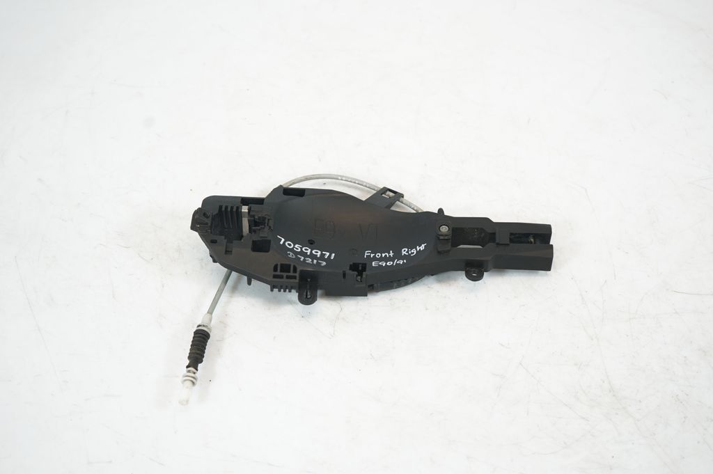 Front door exterior handle/bracket