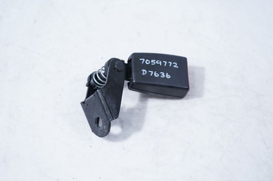 Rear seatbelt buckle