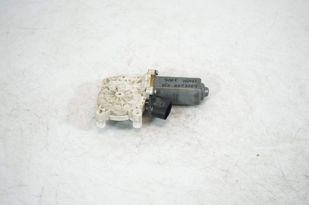 Front door window regulator with motor (5)