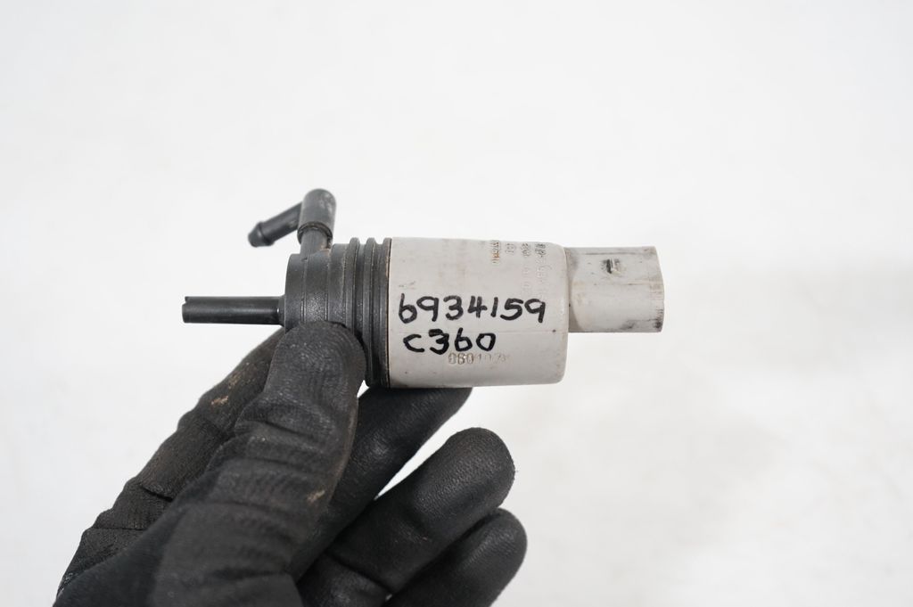 Windscreen/windshield washer pump (7)