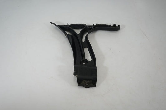 Rear bumper mounting bracket