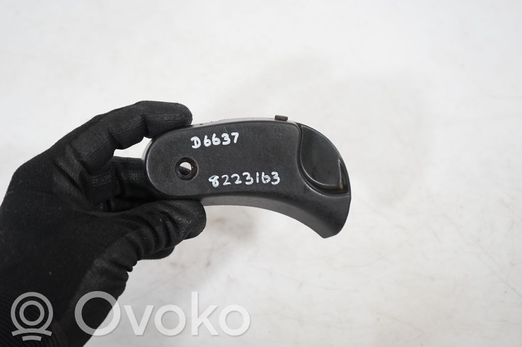 Engine bonnet (hood) release handle (7)