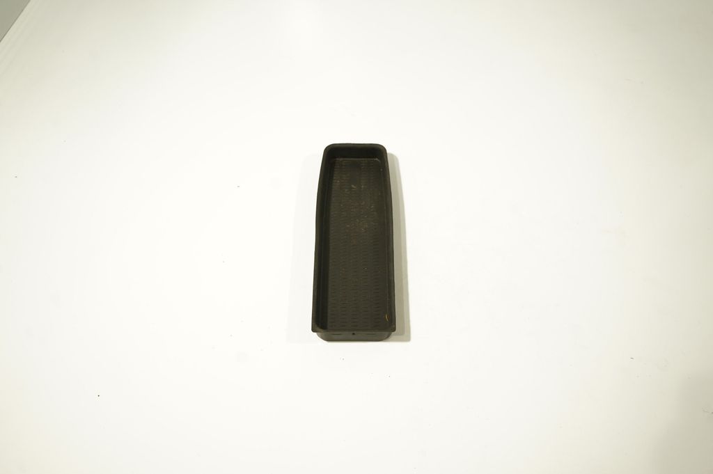 Central console drawer/shelf pad (4)