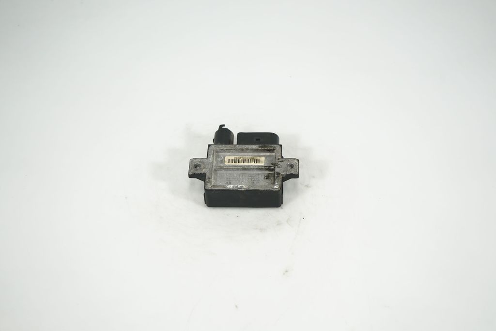 Glow plug pre-heat relay (5)