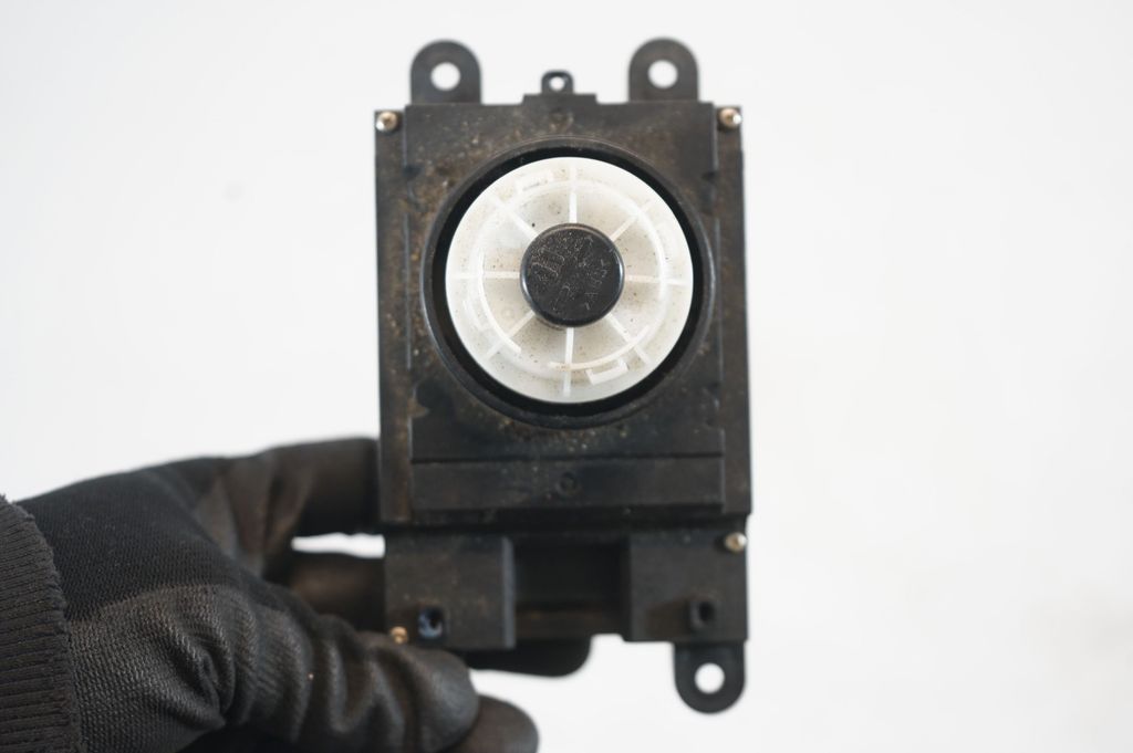 Head unit multimedia control (8)