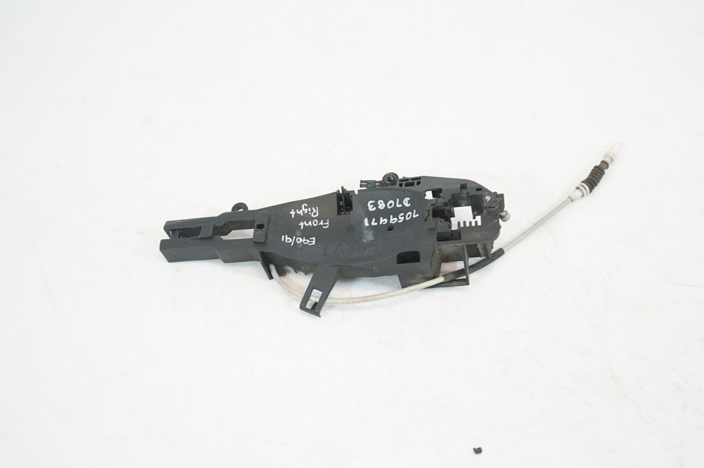 Front door exterior handle/bracket (3)