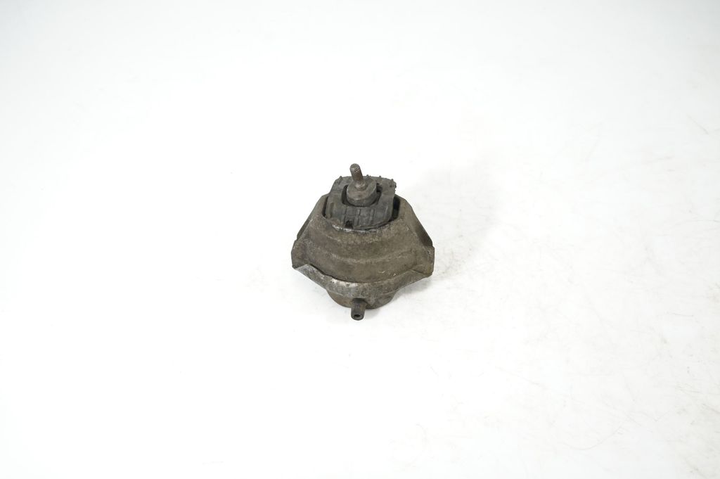 Engine mount bracket (2)