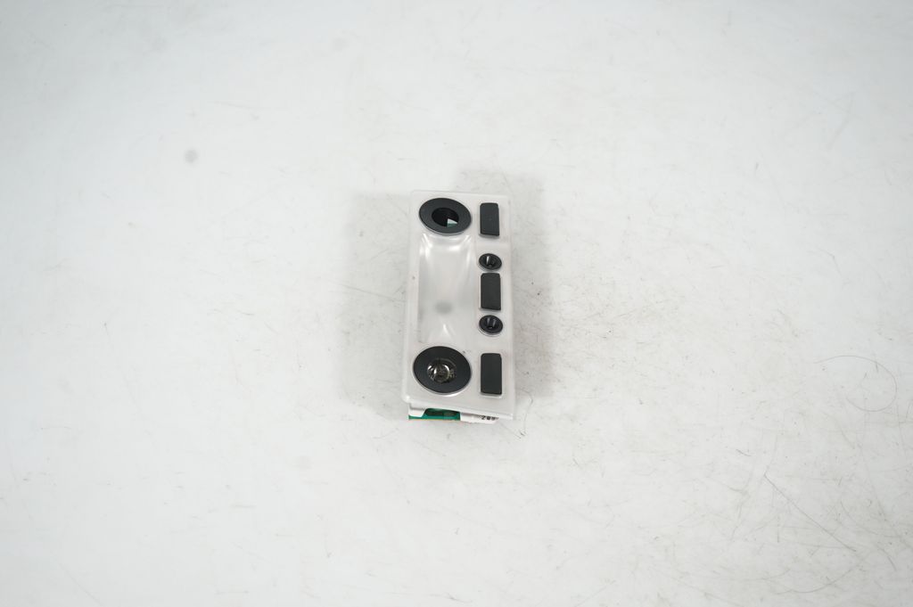 Front seat light (4)