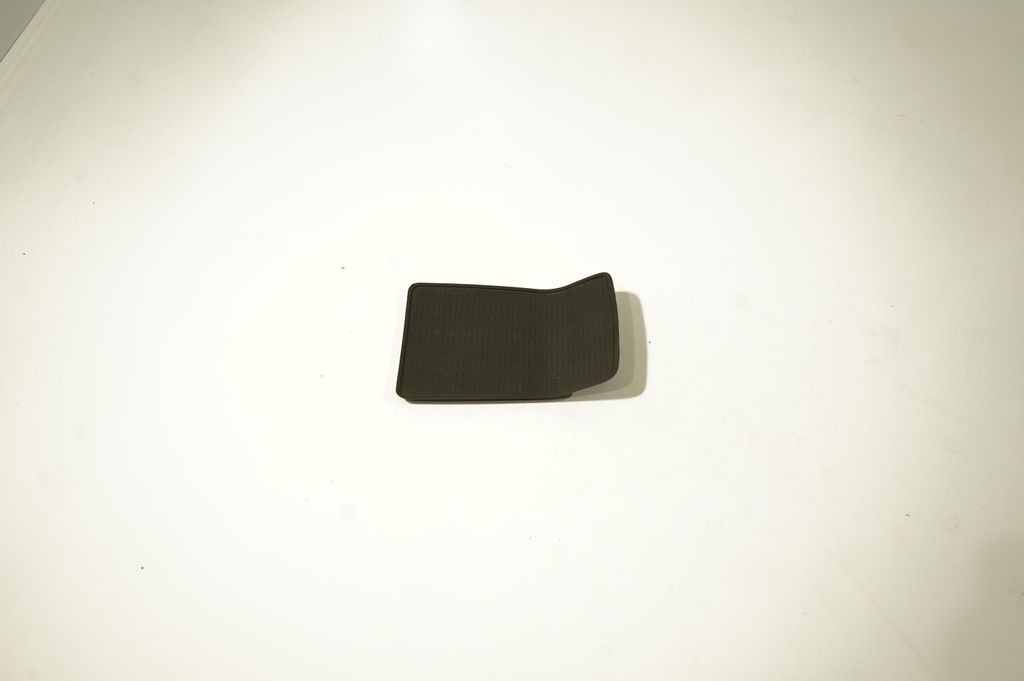 Central console drawer/shelf pad (2)