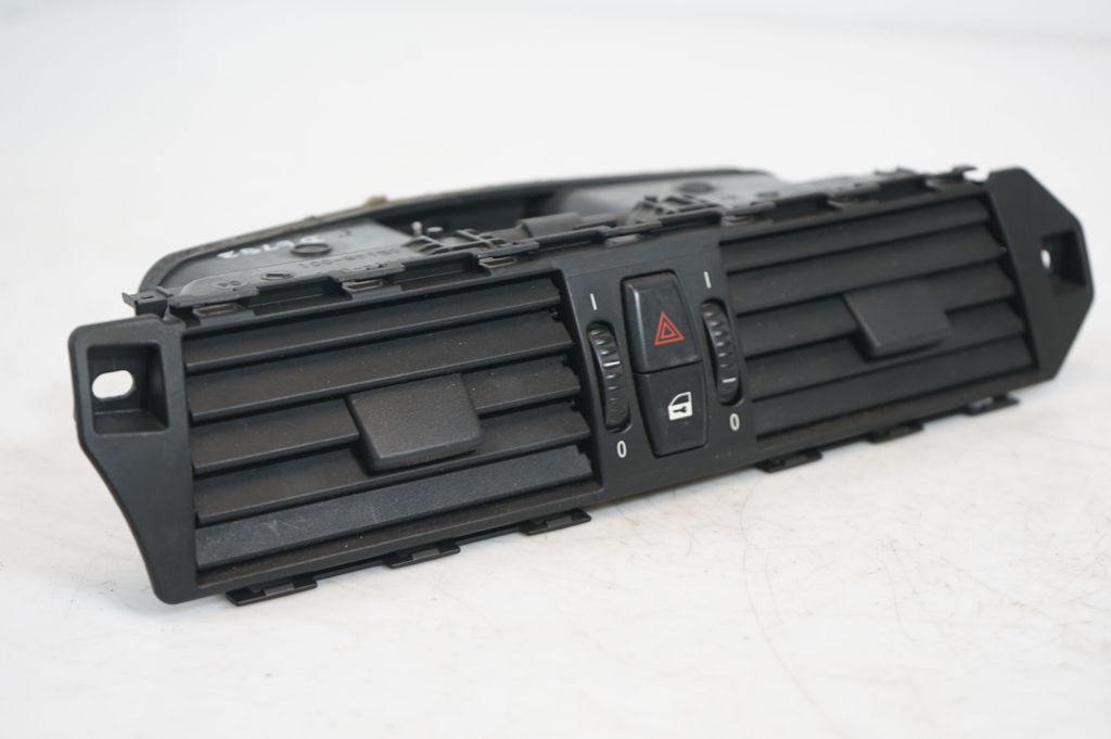 Dash center air vent grill (8)