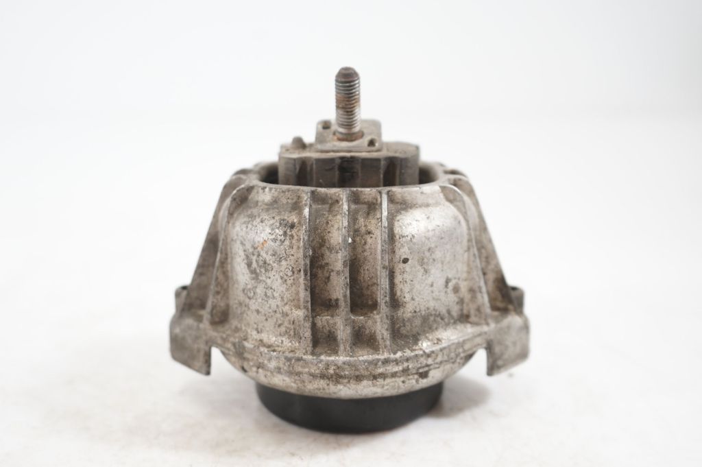 Engine mount bracket (4)