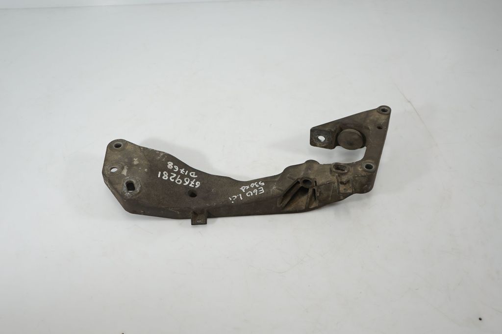Gearbox mounting bracket (3)