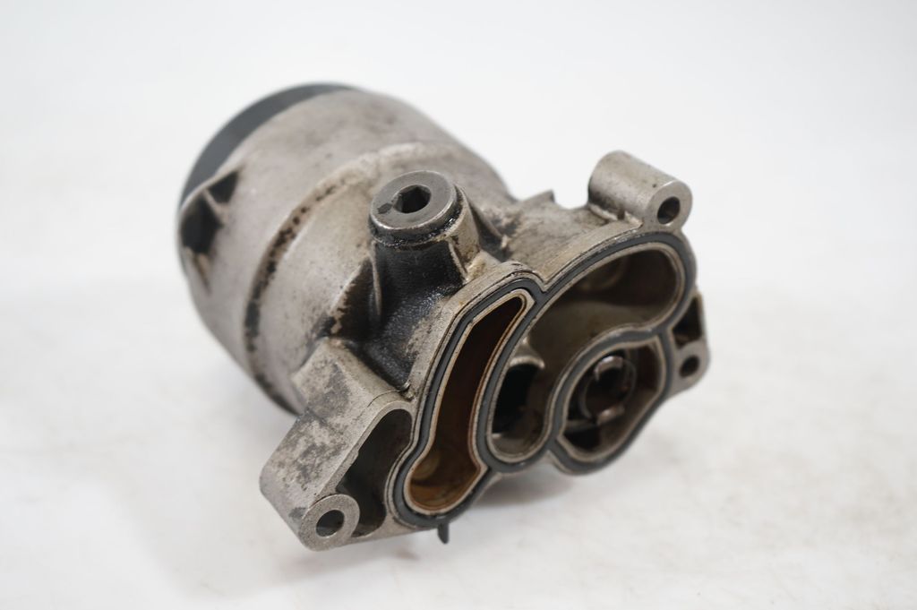 Oil filter mounting bracket (6)