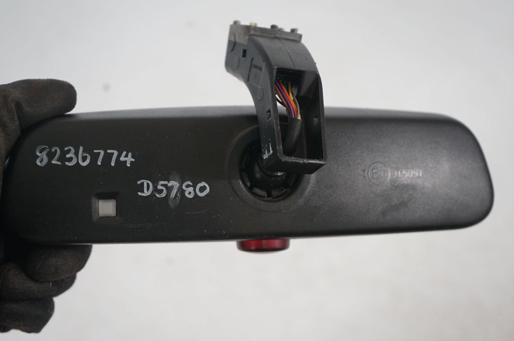 Rear view mirror (interior) (9)