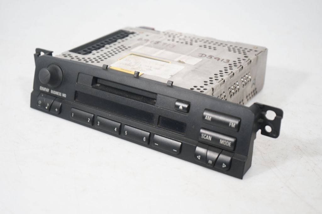 Radio/CD/DVD/GPS head unit (6)