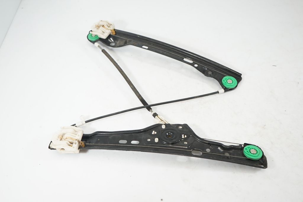 Front door window regulator with motor (5)