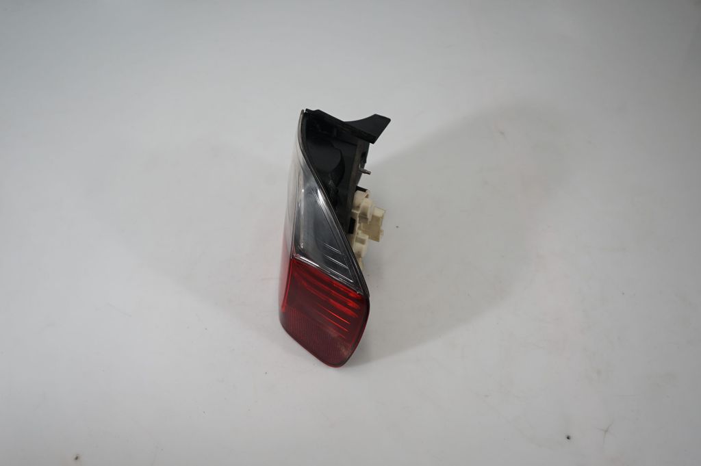 Rear/tail lights (2)