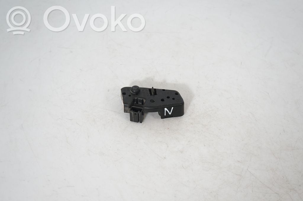 Tailgate rear/tail lights (5)