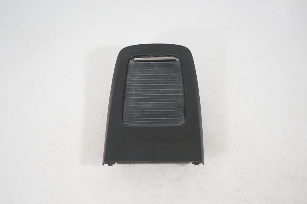 Glove box central console (3)