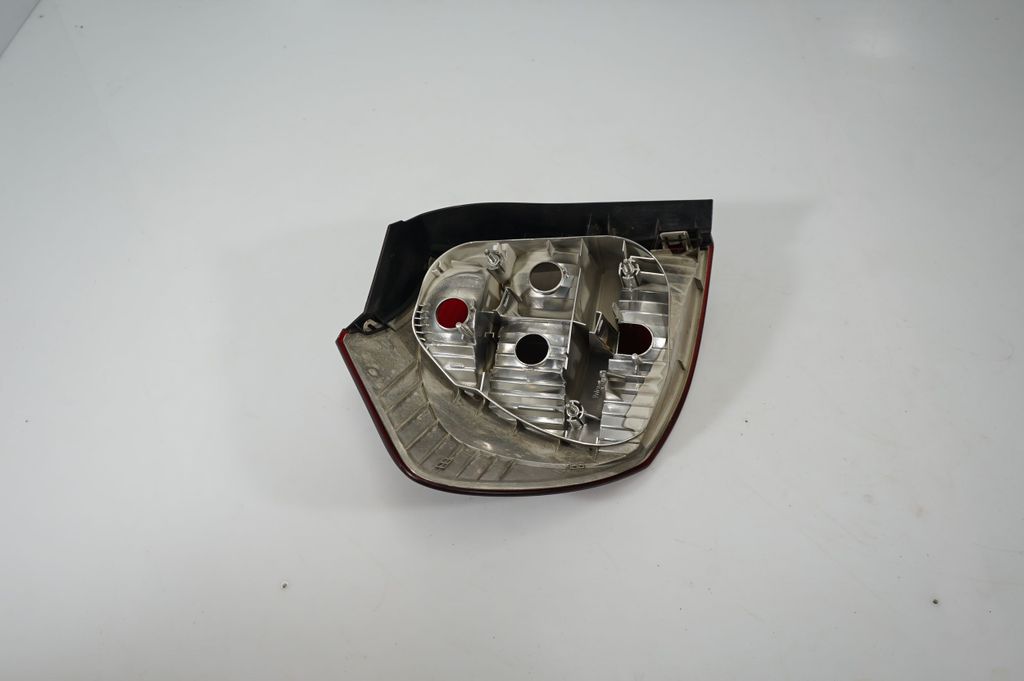 Rear/tail lights (5)