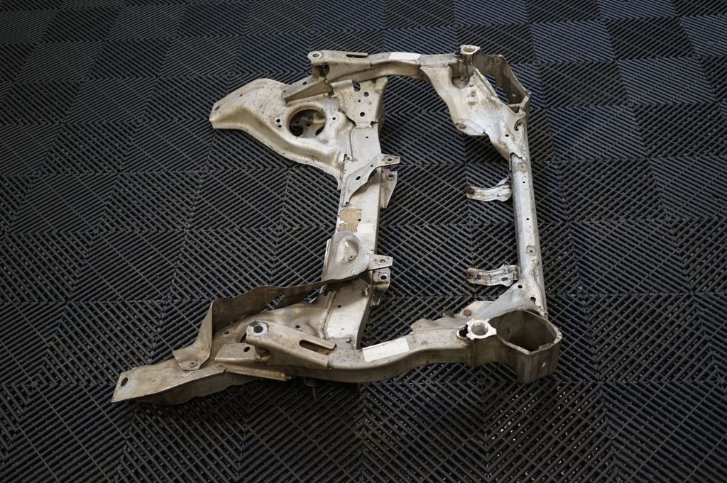 Front subframe (2)