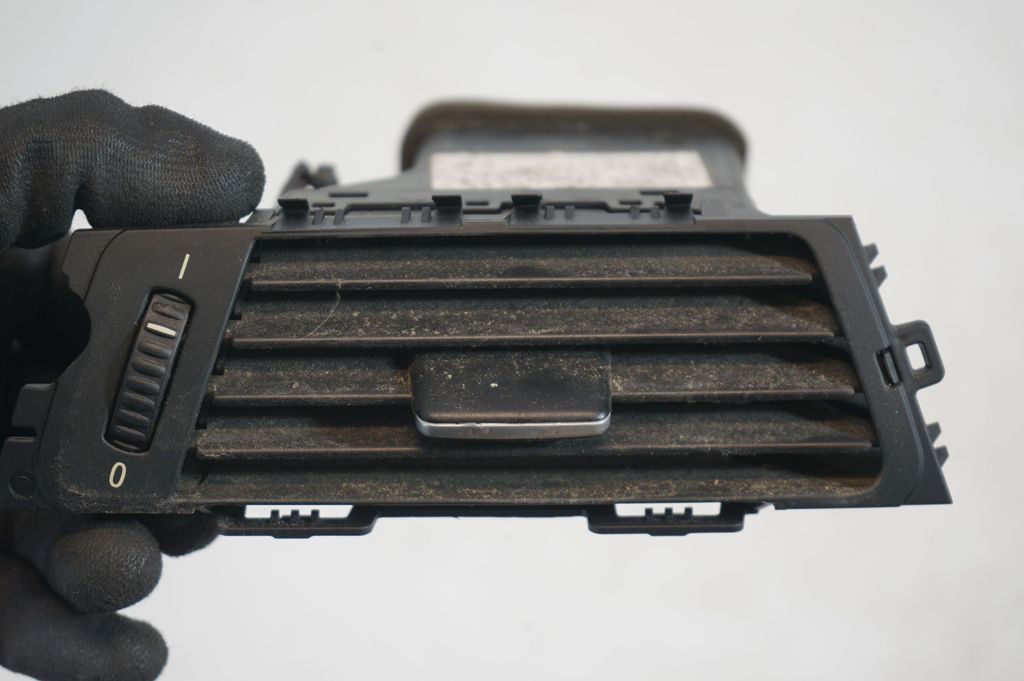 Dashboard side air vent grill/cover trim (7)