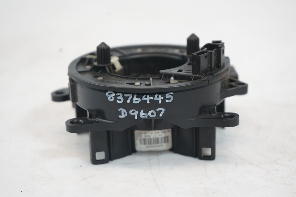 Wiper turn signal indicator stalk/switch (7)