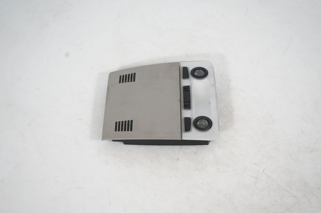 Front seat light (2)