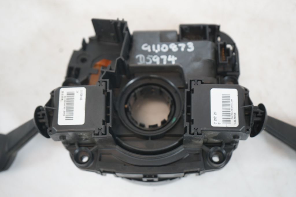 Wiper turn signal indicator stalk/switch (11)