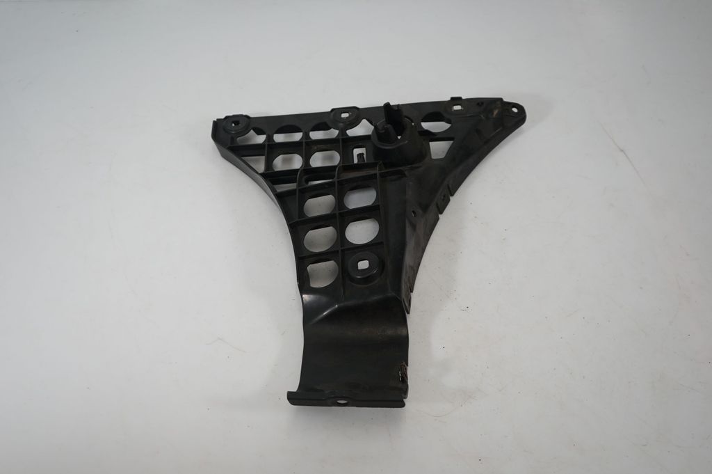 Rear bumper mounting bracket (5)